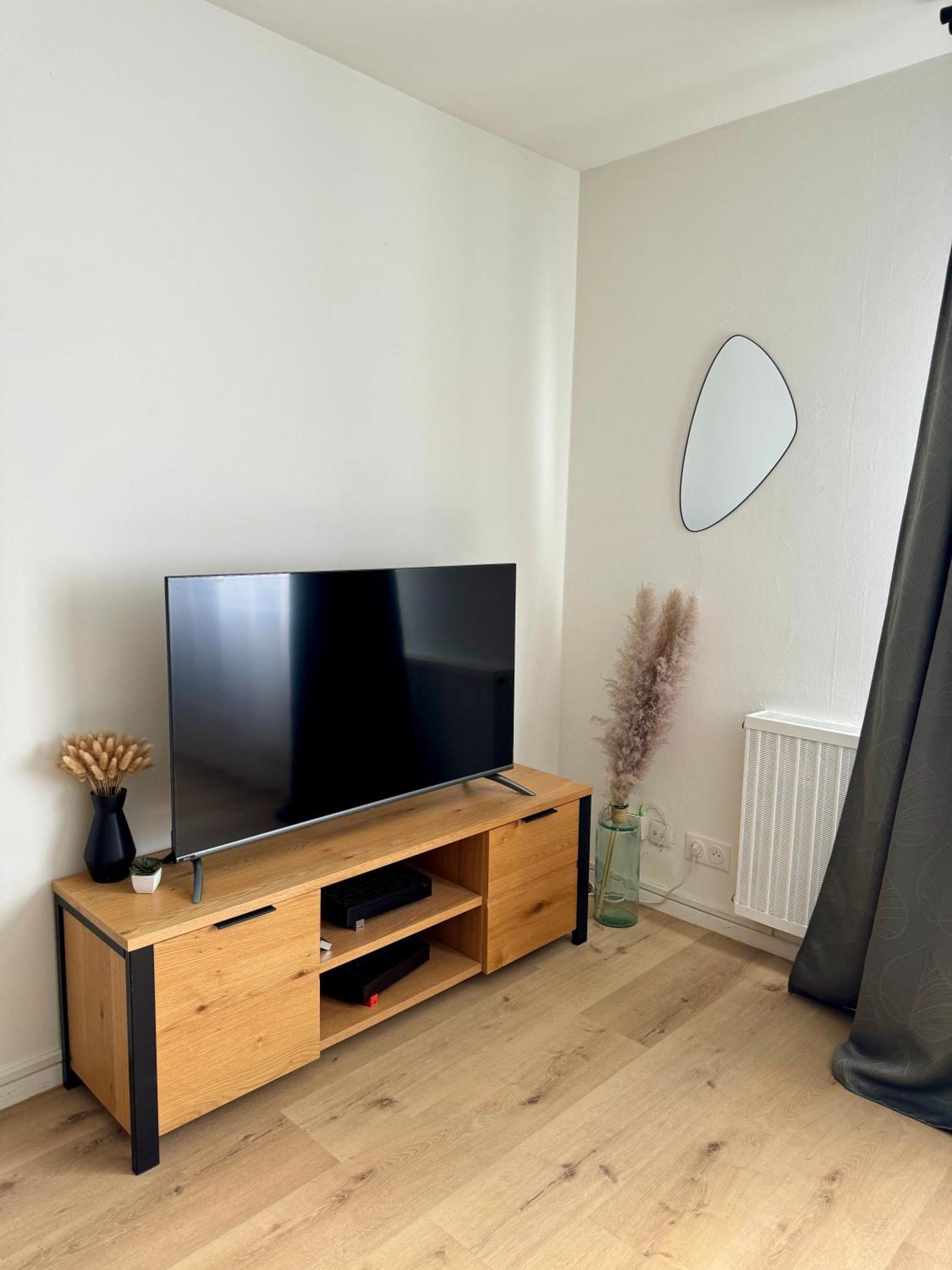 Strasbourg, Appartement Cosy Au Bord De L Eau Esterno foto